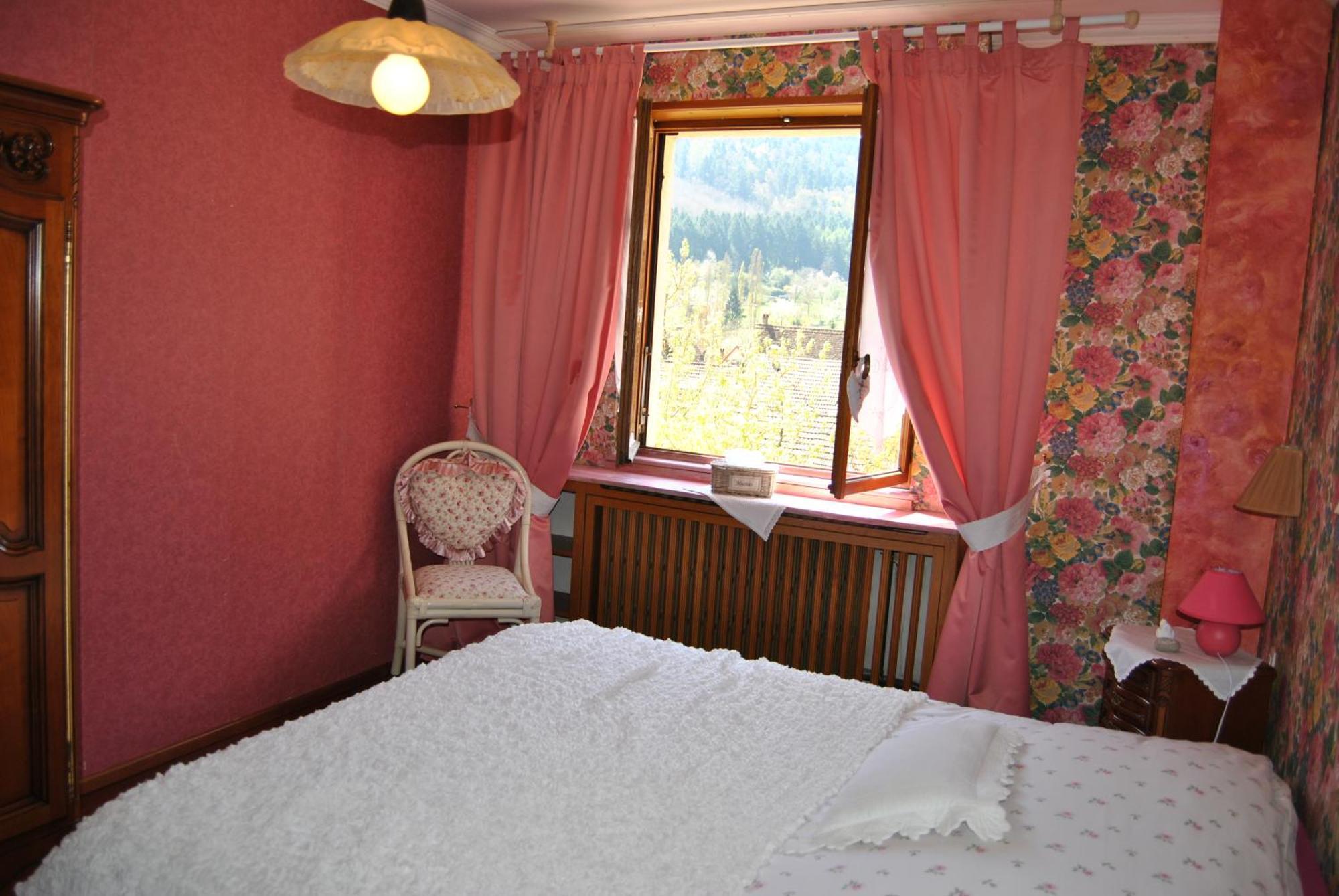 Appartements & Chambres Les Loges Du Capucin Kaysersberg-Vignoble Rom bilde